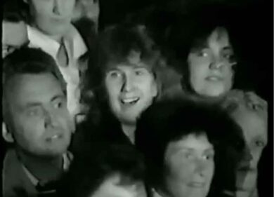 Angela Merkel nel 1987 festeggia con i vertici della Germania comunista