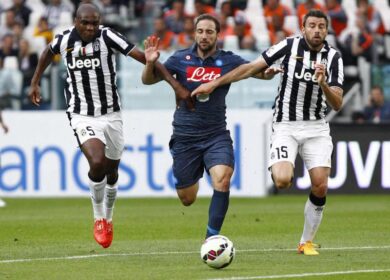 Higuain, De Laurentiis: “Alla Juventus tradirebbe se stesso”