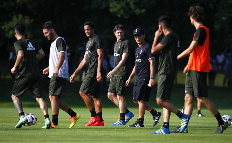 Milan, Montella lascia a casa Lapadula e Vangioni dalla tournéè. E pure…
