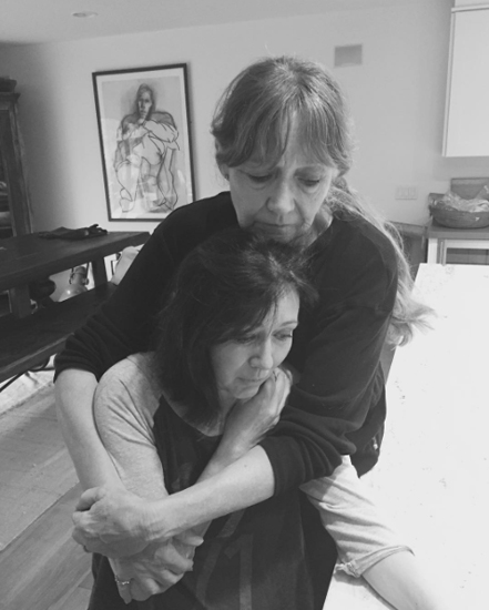 Shannen Doherty si rasa a zero: la lotta contro il cancro della Brenda Walsh