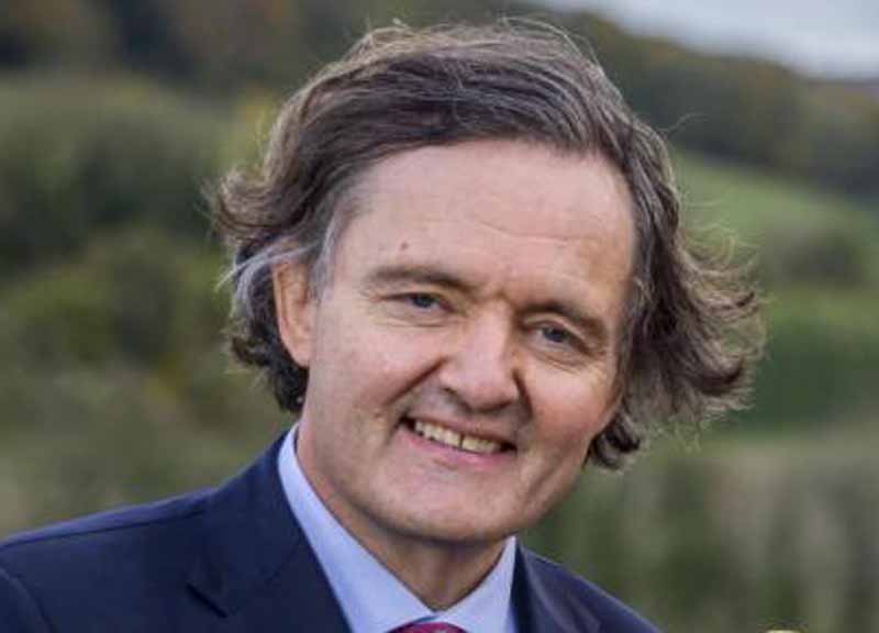 Dallo Champagne all’Eliseo: Taittinger si candida alle presidenziali 2017 Dallo Champagne all’Eliseo: Taittinger si candida alle presidenziali 2017