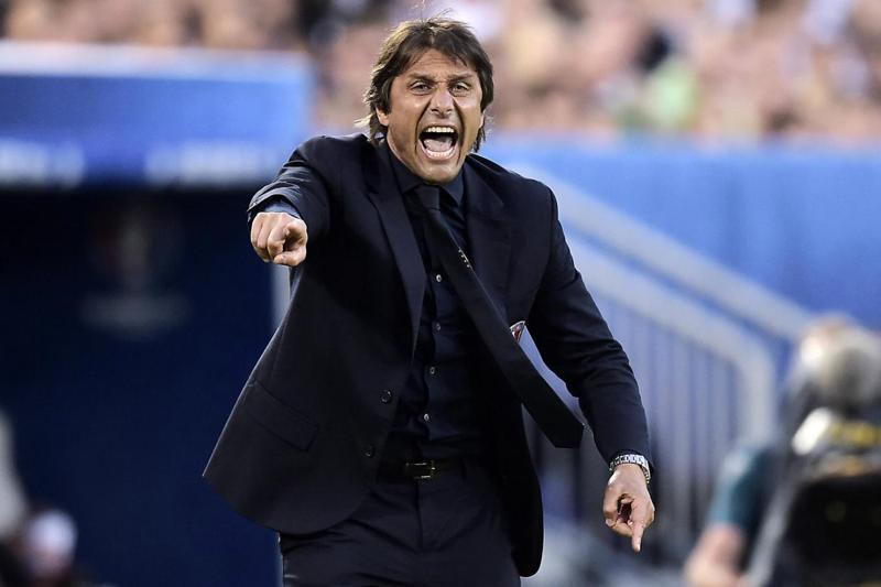 Antonio Conte guarda alla Lazio per il prossimo colpo del Chelsea Antonio Conte guarda alla Lazio per il prossimo colpo del Chelsea