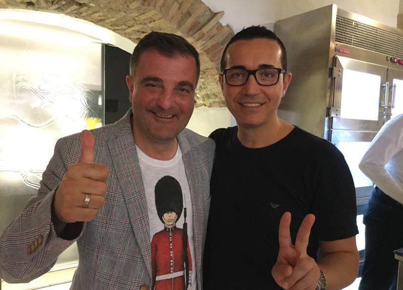Il vero “Oro di Napoli”? La Pizza di Gino Sorbillo Il vero “Oro di Napoli”? La Pizza di Gino Sorbillo
