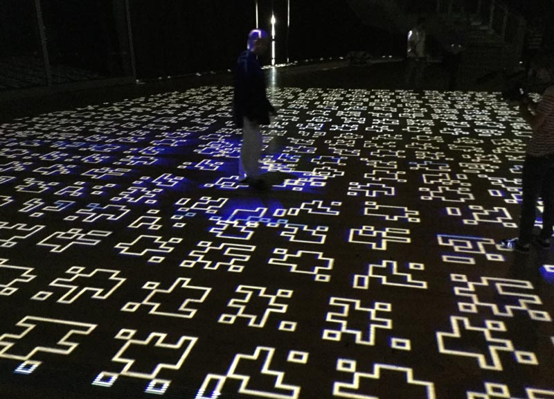 Galleria foto 'Onde Pixel: Lo Sguardo di… Miguel Chevalier al Pavilion Unicredit' - foto 1