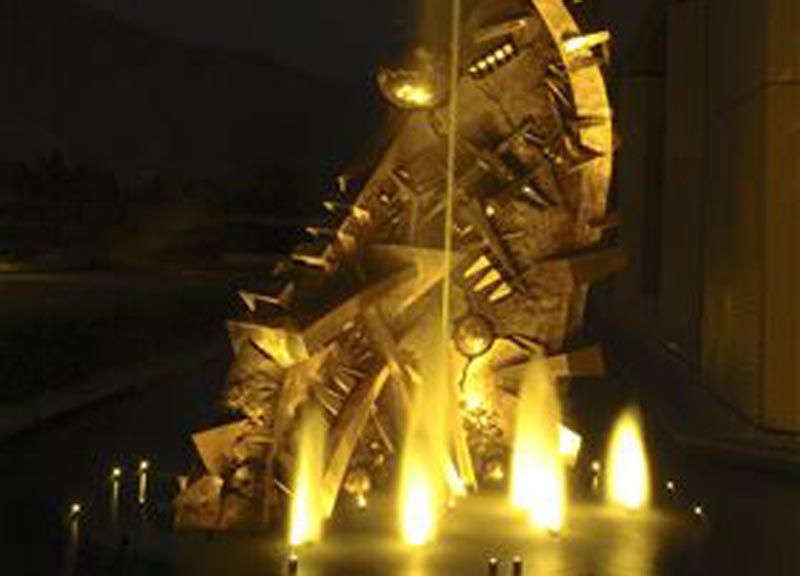 Le Tenute Lunelli festeggiano i 90 anni di Arnaldo Pomodoro Le Tenute Lunelli festeggiano i 90 anni di Arnaldo Pomodoro