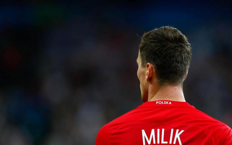 Milik costa caro al Napoli: ufficiale dall’Ajax a 32 milioni più bonus Milik costa caro al Napoli: ufficiale dall’Ajax a 32 milioni più bonus