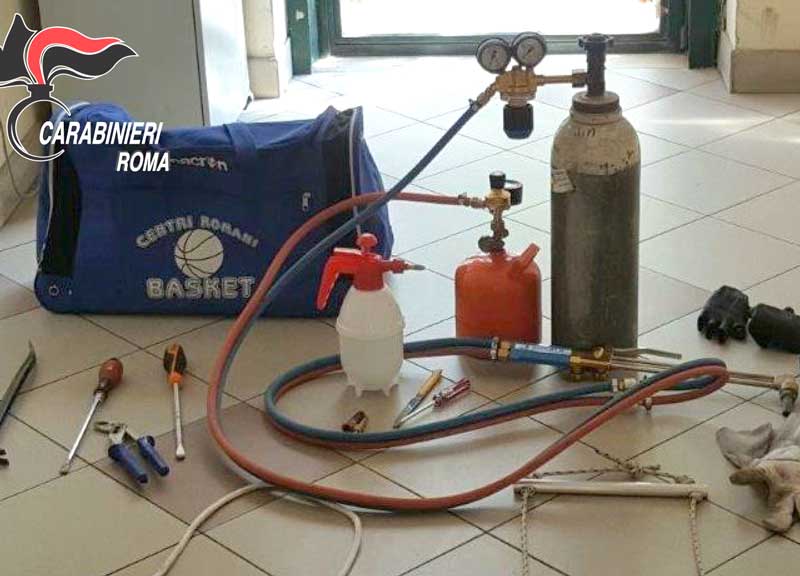 Furti in appartamento. Presa al Salario a banda “mission impossible” Furti in appartamento. Presa al Salario a banda “mission impossible”