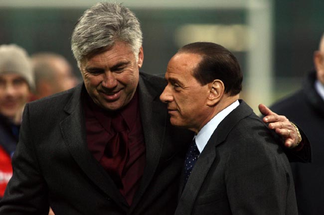 Il Milan è venduto ai cinesi. Si chiude l’era Berlusconi: 28 trofei in 30 anni Il Milan è venduto ai cinesi. Si chiude l’era Berlusconi: 28 trofei in 30 anni