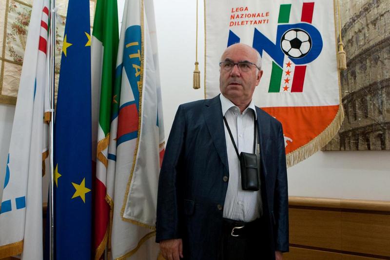 Milan e Inter ai cinesi, Tavecchio (Figc): “Situazioni strane…” Milan e Inter ai cinesi, Tavecchio (Figc): “Situazioni strane…”