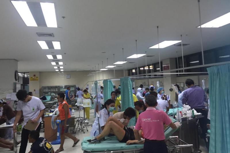 Thailandia, 11 bombe in località turistiche: 4 morti, 2 italiani feriti Thailandia, 11 bombe in località turistiche: 4 morti, 2 italiani feriti