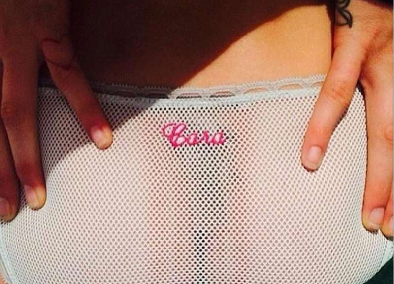 Cara Delevingne, nuova Kate Moss, stupisce tutti così. Foto Cara Delevingne, nuova Kate Moss, stupisce tutti così. Foto