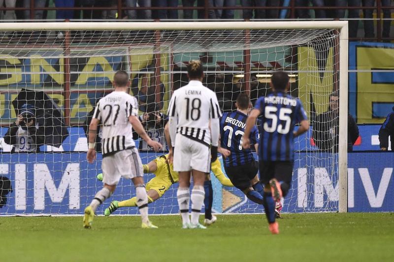 Inter e Juventus, da Gabigol a Eriksen: guerra sul terreno del calciomercato Inter e Juventus, da Gabigol a Eriksen: guerra sul terreno del calciomercato