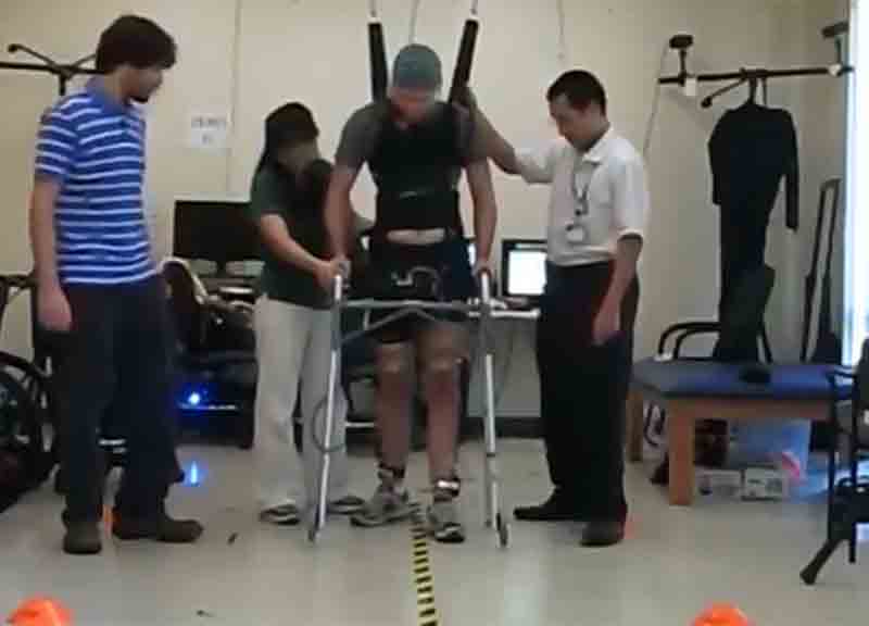 Realtà virtuale, 8 pazienti paralizzati hanno recuperato le funzioni nervose Realtà virtuale, 8 pazienti paralizzati hanno recuperato le funzioni nervose