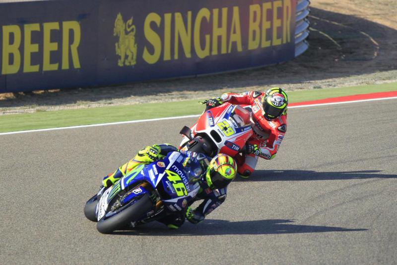 MotoGp Austria: Iannone pole. Poi Valentino Rossi e Dovizioso in prima fila