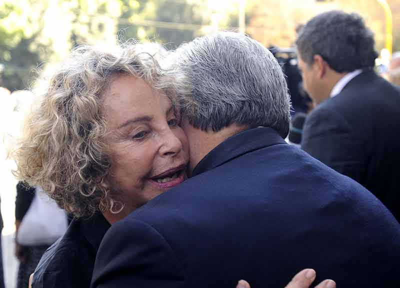 L’addio a Ettore Bernabei. Il saluto di mezzo secolo di volti noti L’addio a Ettore Bernabei. Il saluto di mezzo secolo di volti noti
