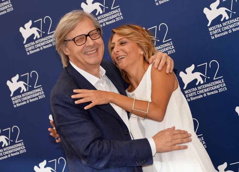 Le tante donne di Paola Minaccioni: dalla Signora Wanda alla sociologa Le tante donne di Paola Minaccioni: dalla Signora Wanda alla sociologa