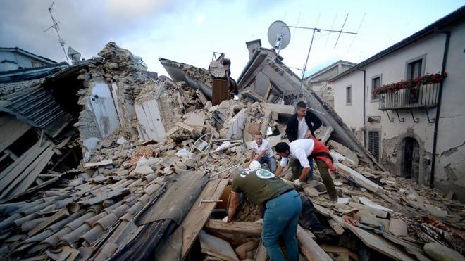 Terremoto, le foto del sisma che ha devastato il Centro Italia