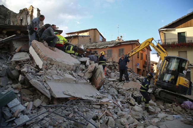 Terremoto, le foto del sisma che ha devastato il Centro Italia