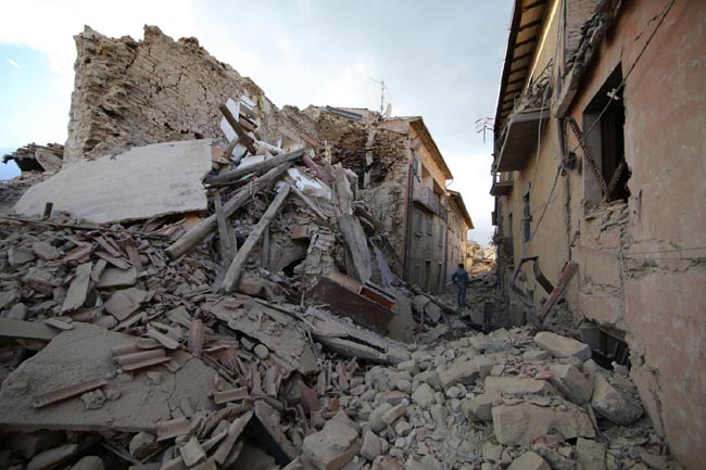 Terremoto, le foto del sisma che ha devastato il Centro Italia