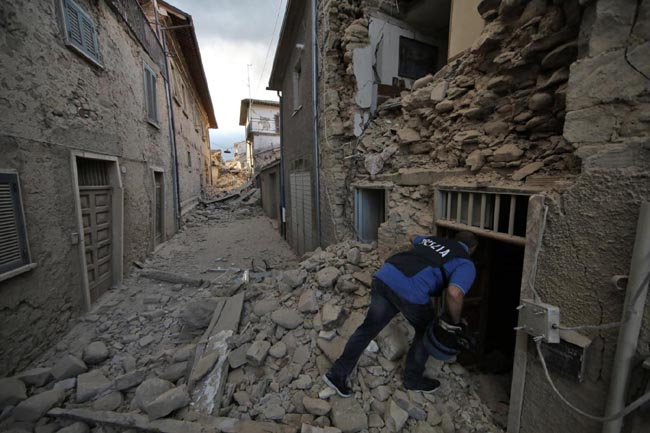 Terremoto, le foto del sisma che ha devastato il Centro Italia
