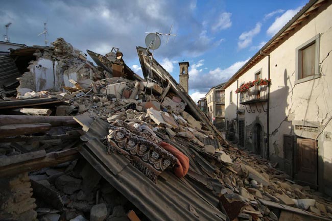 Terremoto, le foto del sisma che ha devastato il Centro Italia