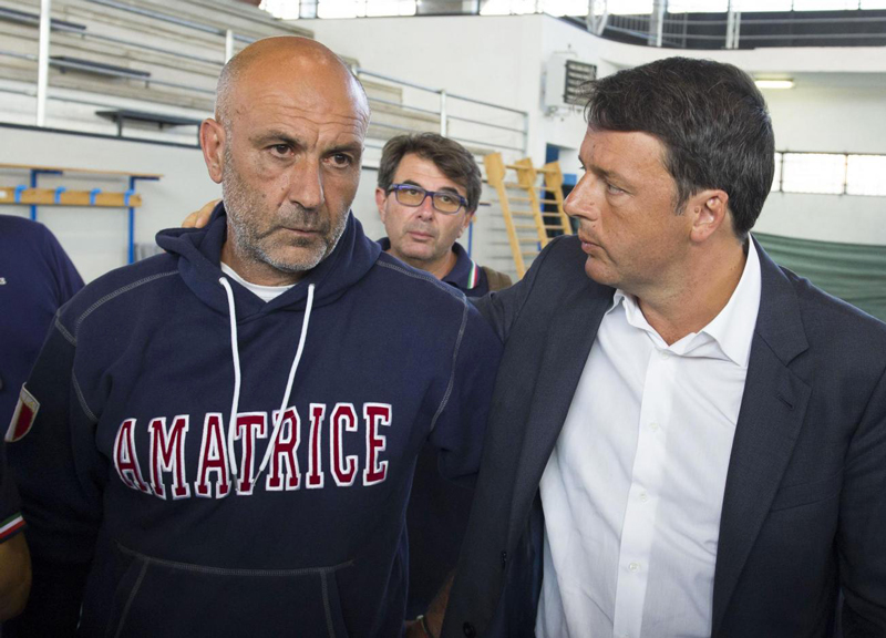 Il sindaco choc: “Radiamo al suolo Amatrice e ricostruiamola da zero” Il sindaco choc: “Radiamo al suolo Amatrice e ricostruiamola da zero”
