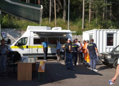 Terremoto: attivi uffici postali mobili e pagamento pensioni