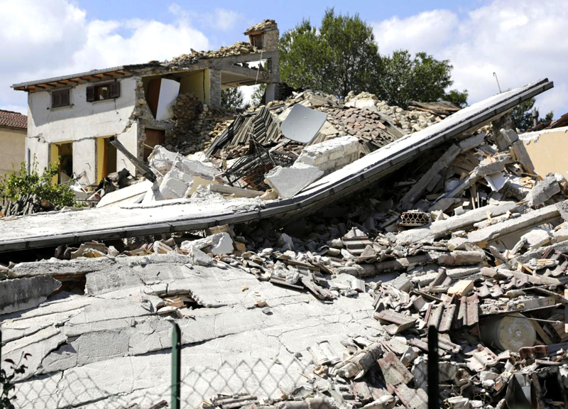 Amatrice, la terra tremerà ancora e sarà distruzione. Parola di tecnici Amatrice, la terra tremerà ancora e sarà distruzione. Parola di tecnici