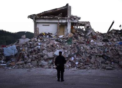 I morti del terremoto sono anche colpa degli italiani