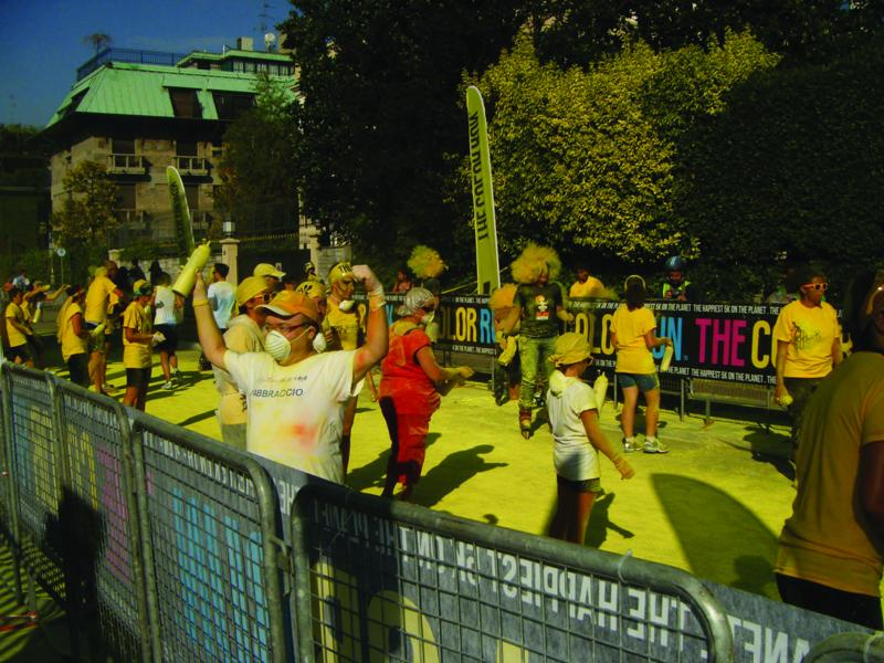 Color Run: l’evento a San Siro per aiutare le vittime del terremoto Color Run: l’evento a San Siro per aiutare le vittime del terremoto