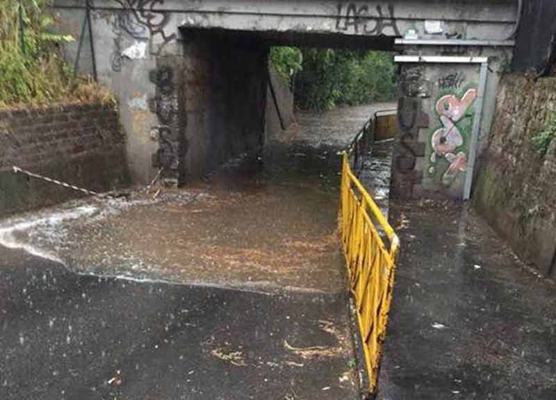 Maltempo, Roma si allaga pure con la giunta Raggi: capitale paralizzata Maltempo, Roma si allaga pure con la giunta Raggi: capitale paralizzata