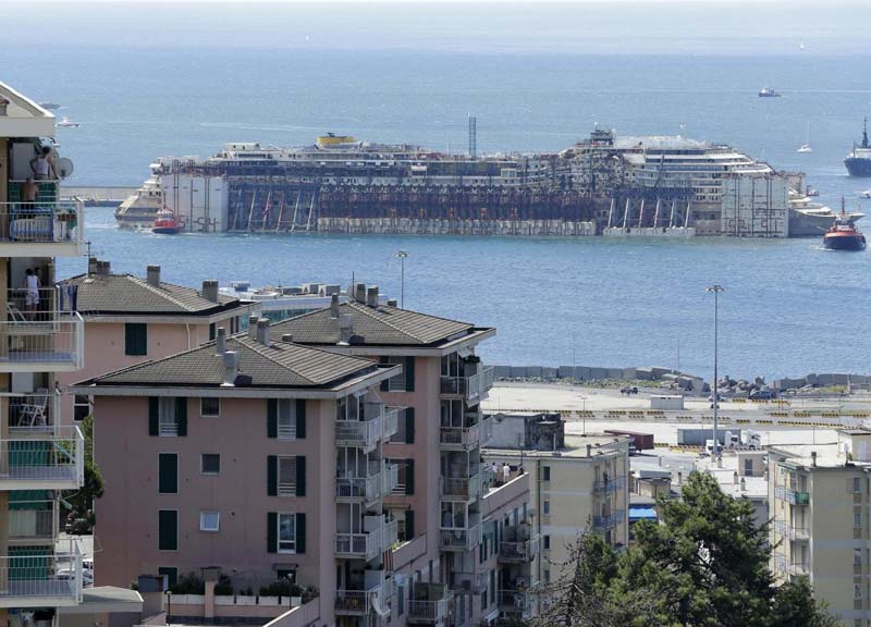 Concordia, cominciato l’ultimo viaggio della Costa Concordia, cominciato l’ultimo viaggio della Costa