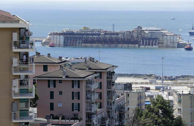 Concordia, cominciato l’ultimo viaggio della Costa Concordia, cominciato l’ultimo viaggio della Costa