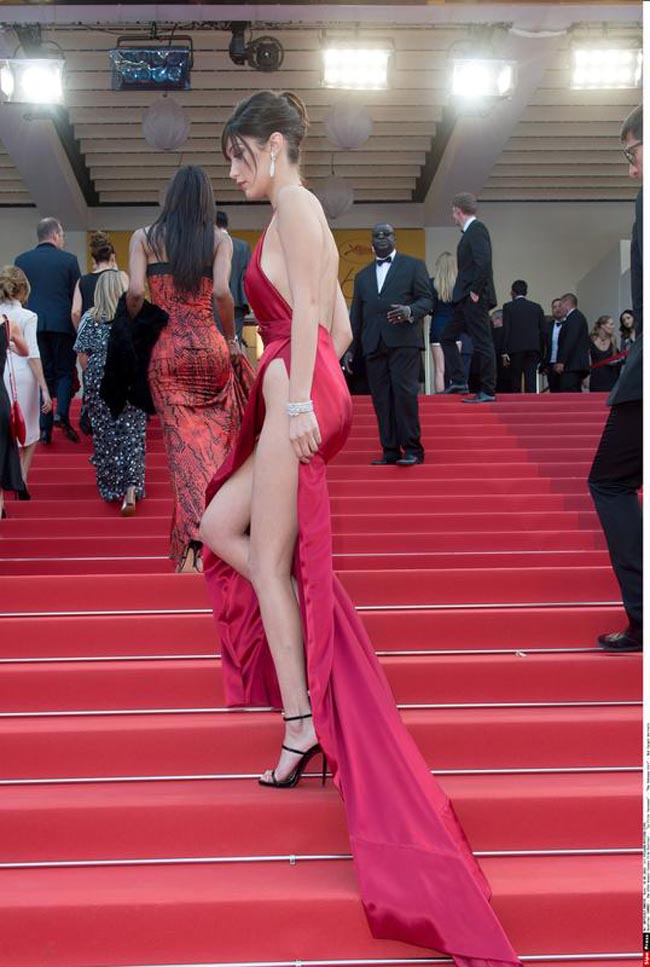Venezia, da Giulia Salemi a Bella Hadid: tutti gli spacchi hot. Foto Venezia, da Giulia Salemi a Bella Hadid: tutti gli spacchi hot. Foto