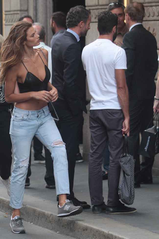 Dopo Venezia Giulia Salemi e Dayane Mello scaldano Milano. FOTO Dopo Venezia Giulia Salemi e Dayane Mello scaldano Milano. FOTO