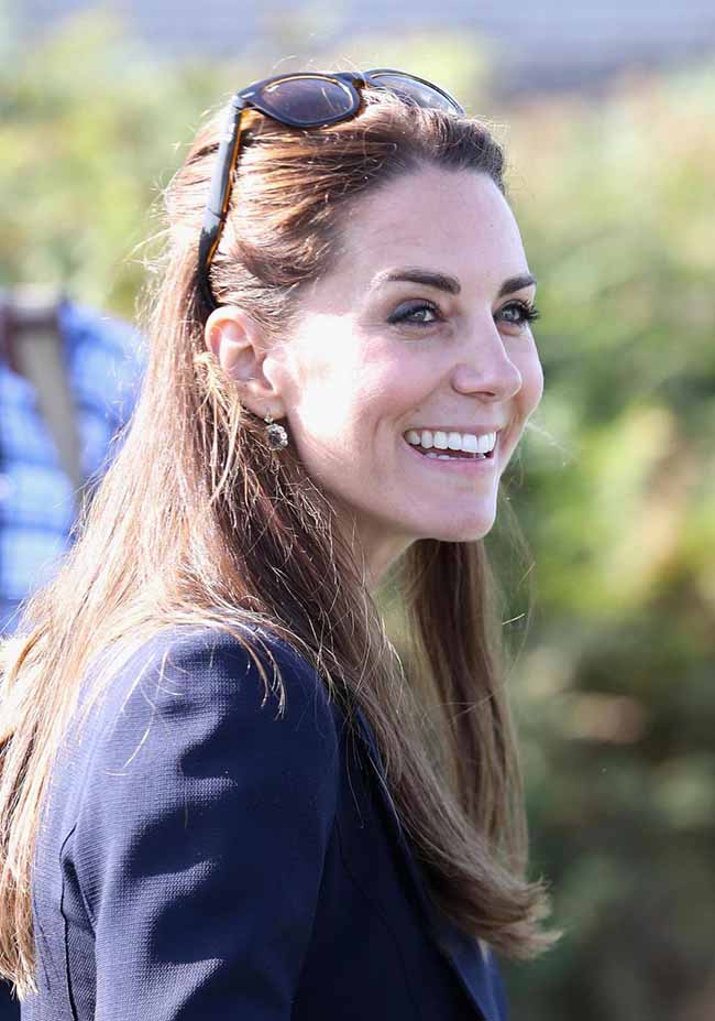 Kate Middleton, magrissima ma lato B da urlo. Il segreto? Low cost… Foto Kate Middleton, magrissima ma lato B da urlo. Il segreto? Low cost… Foto