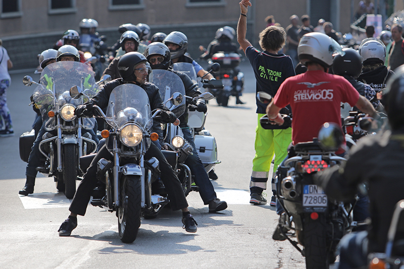 25 mila aquile per festeggiare i 95 anni della Moto Guzzi 25 mila aquile per festeggiare i 95 anni della Moto Guzzi