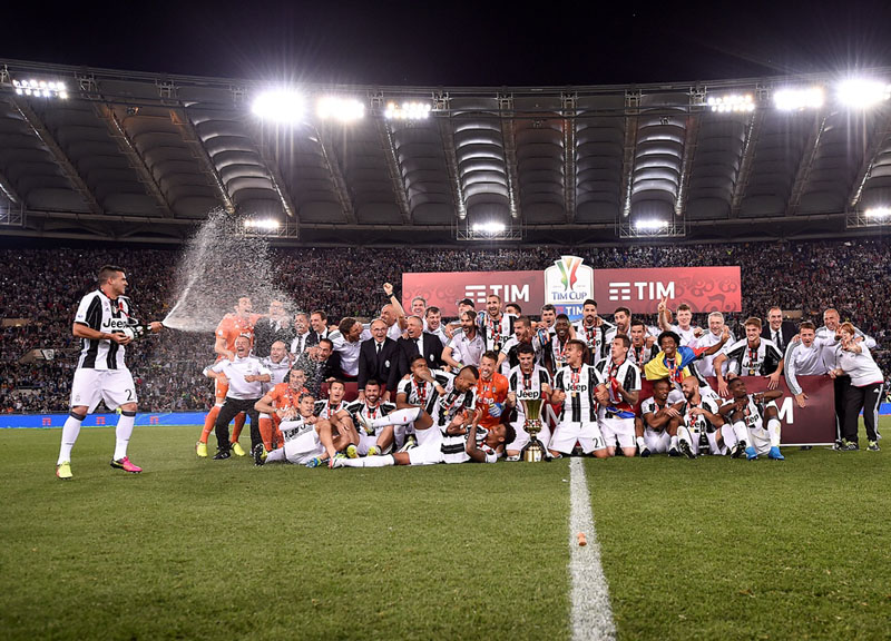 Bollicine Ferrari e Juventus: squadra che vince non si cambia Bollicine Ferrari e Juventus: squadra che vince non si cambia