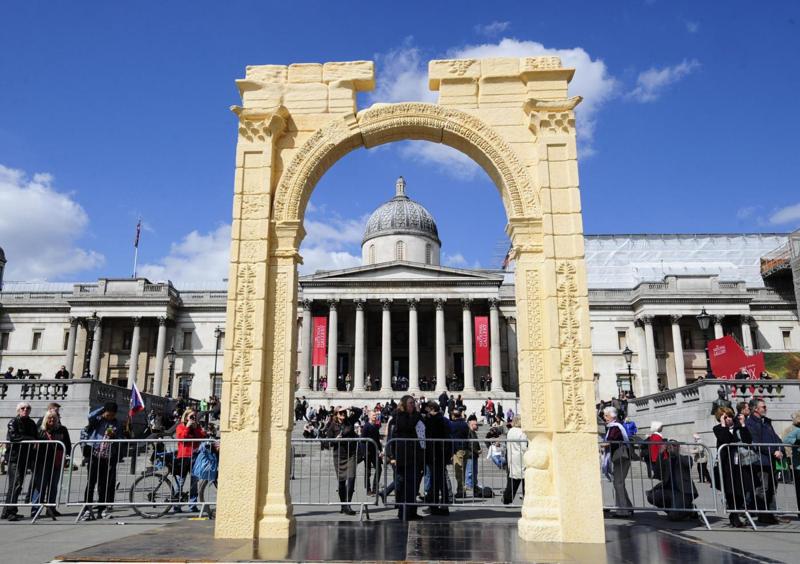 Palmira, “miracolo” italiano: rinascono 3 monumenti distrutti da Isis. Foto Palmira, “miracolo” italiano: rinascono 3 monumenti distrutti da Isis. Foto