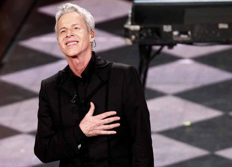 Claudio Baglioni canta in Vaticano per i bambini terremotati Claudio Baglioni canta in Vaticano per i bambini terremotati