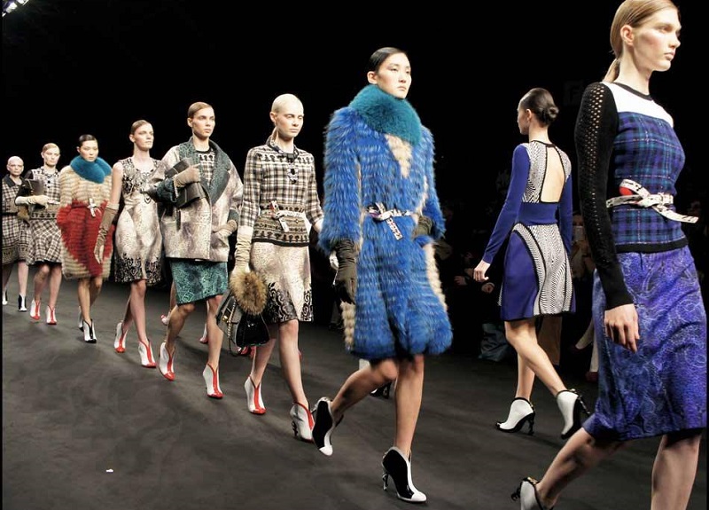 La Vogue Fashion’s Night Out diventa ‘low-cost’ e solidale La Vogue Fashion’s Night Out diventa ‘low-cost’ e solidale