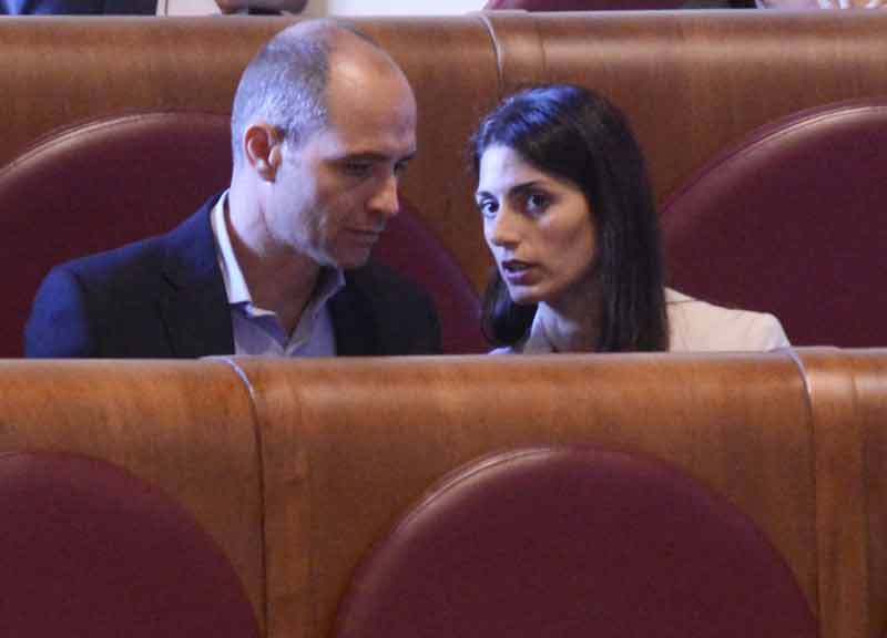 Giunta M5S monca: fumata nera sulle nomine. Raggi rimanda ancora Giunta M5S monca: fumata nera sulle nomine. Raggi rimanda ancora