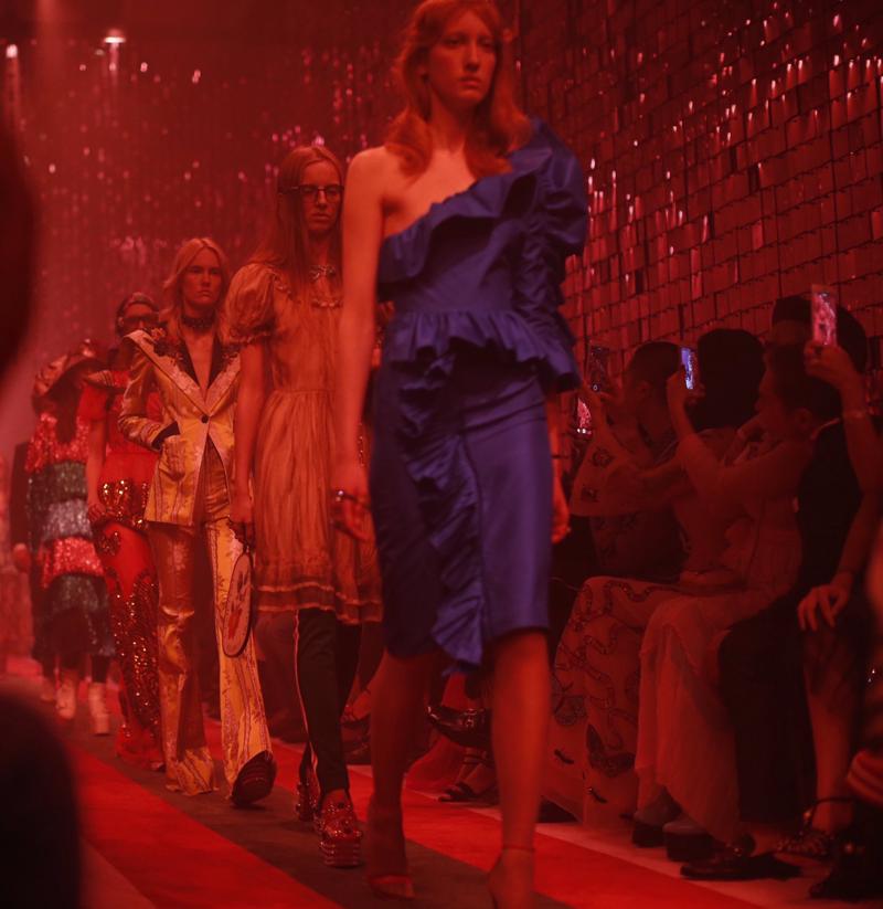 Milano Fashion Week, Gucci e Philipp Plein stupiscono.Ora Prada-Moschino. FOTO Milano Fashion Week, Gucci e Philipp Plein stupiscono.Ora Prada-Moschino. FOTO