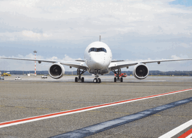 Latam Airlines, il nuovo Airbus 350 XWB atterra a Milano Malpensa
