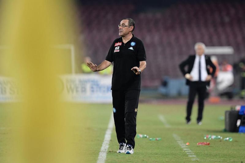 Napoli, Sarri: “Due rigori netti negati, intervenga la società”