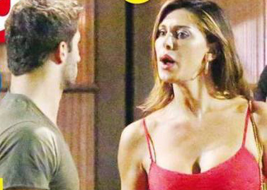 Belen e Iannone prima lite. La Rodriguez con una forchetta in mano. Foto Belen e Iannone prima lite. La Rodriguez con una forchetta in mano. Foto