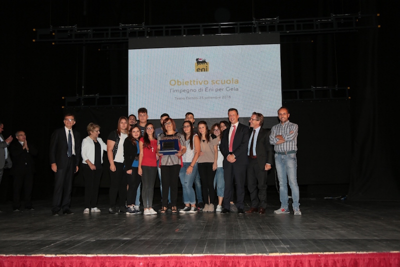 Eni, Obiettivo Scuola a Gela: via al progetto Eni, Obiettivo Scuola a Gela: via al progetto