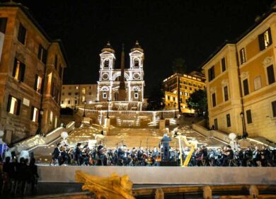 Trinità dei Monti restaurata: lo show trasformato in una lotteria cittadina
