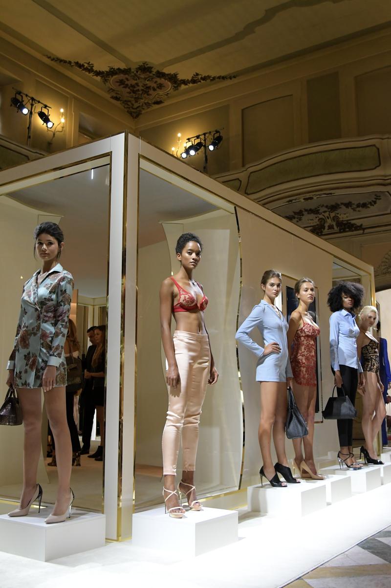 La Perla, ecco la collezione spring-summer 2017. FOTO La Perla, ecco la collezione spring-summer 2017. FOTO