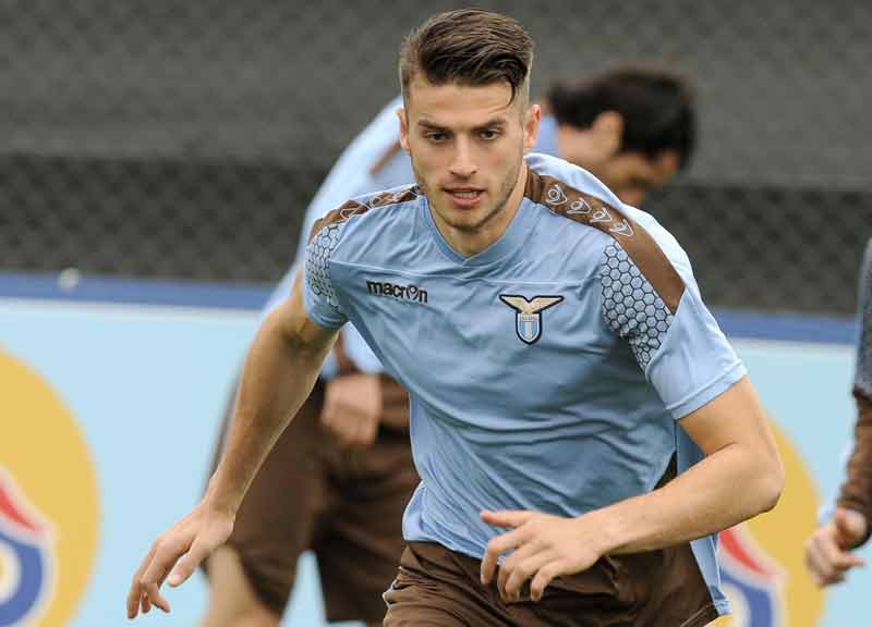 Lazio, il difensore Wesley Hoedt è diventato papà. Nasce Noli Valentina Maria Lazio, il difensore Wesley Hoedt è diventato papà. Nasce Noli Valentina Maria